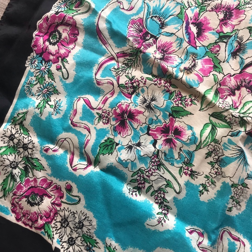 Vintage scarf/wrap - Picture 3 of 6